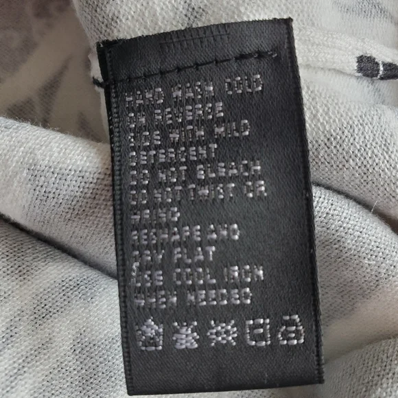 August Silk Black & White Floral Print Button Down Cardigan Size Small - Picture 8 of 14